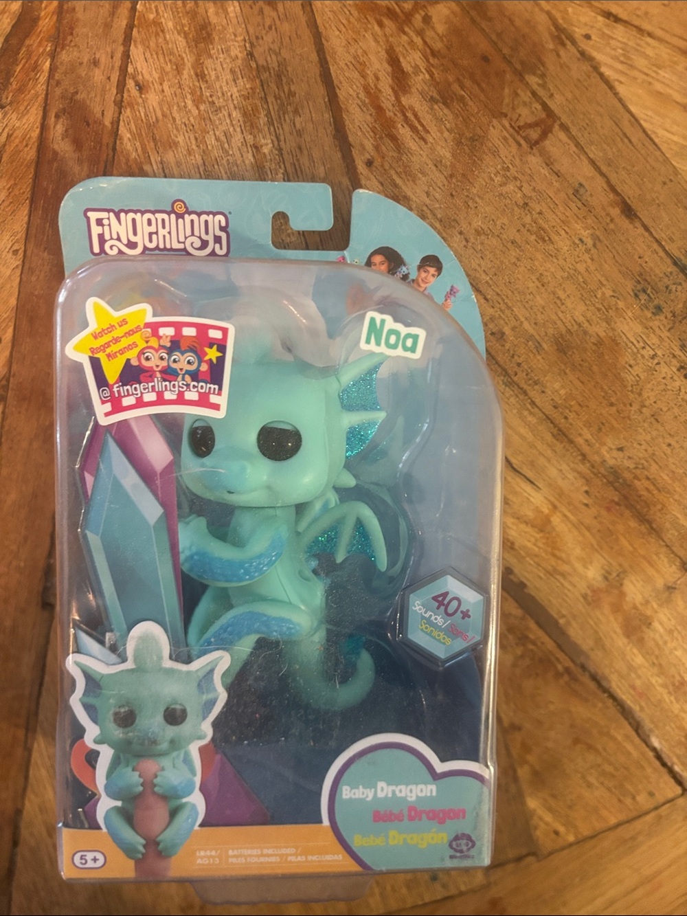 Fingerlings Noa Baby Dragon Toy — Mint Green Interactive Figure